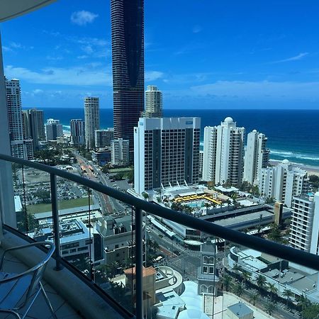 Appartement Deluxe Chevron Renaissance à Gold Coast Extérieur photo
