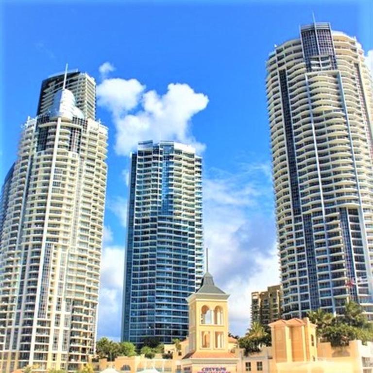 Appartement Deluxe Chevron Renaissance à Gold Coast Extérieur photo